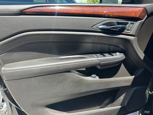 Used 2013 Cadillac SRX Performance FWD image 16