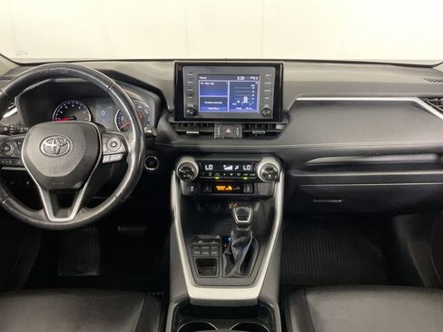 Used 2019 Toyota RAV4 XLE Premium w/ Cold Weather Package AWD/4WD image 16