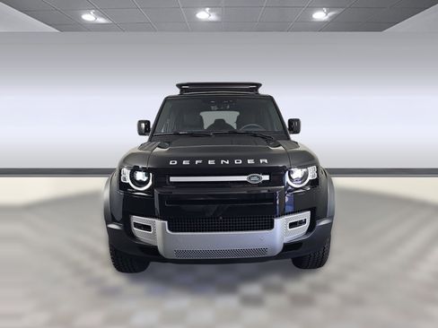 Used 2025 Land Rover Defender 110 S image 5