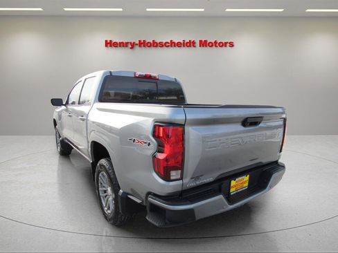 Used 2023 Chevrolet Colorado LT w/ LT Convenience Package II image 11