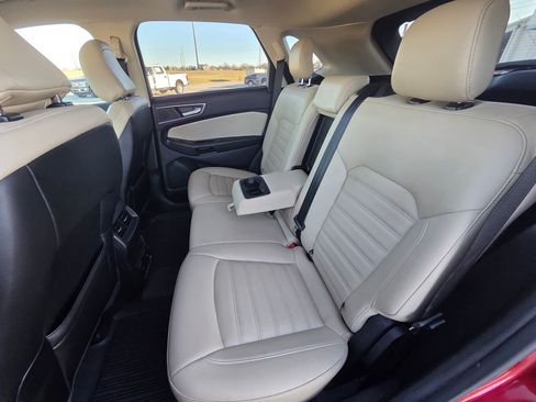 Used 2020 Ford Edge SEL w/ Convenience Package image 23