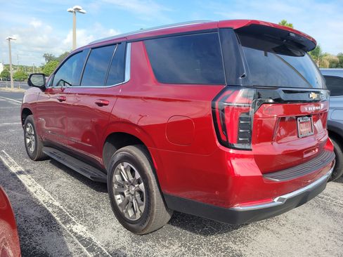 Used 2025 Chevrolet Tahoe LS RWD image 11