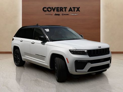 New 2026 Jeep Grand Cherokee Summit w/ Obsidian Package AWD/4WD image 7