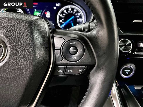 Used 2023 Toyota Venza LE image 25