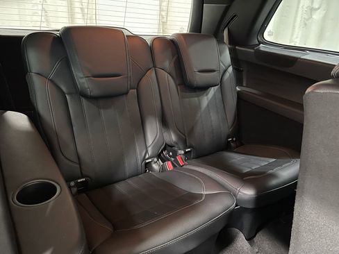 Used 2017 Mercedes-Benz GLS 450 4MATIC w/ Premium Package image 33