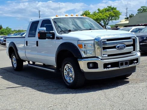 Used 2016 Ford F250 XLT w/ XLT Premium Package AWD/4WD image 7
