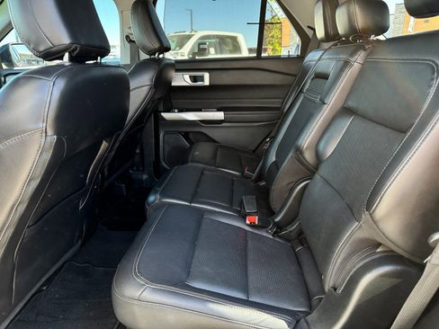 Used 2023 Ford Explorer Limited image 22