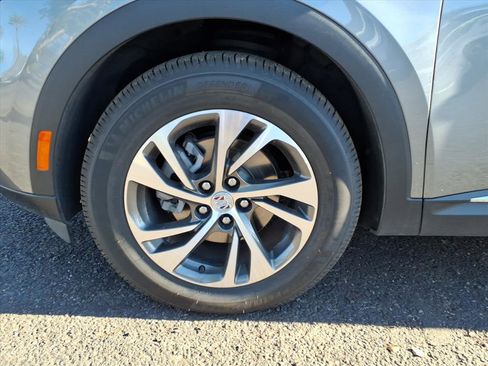 Used 2022 Buick Envision Essence w/ Technology Package I image 9