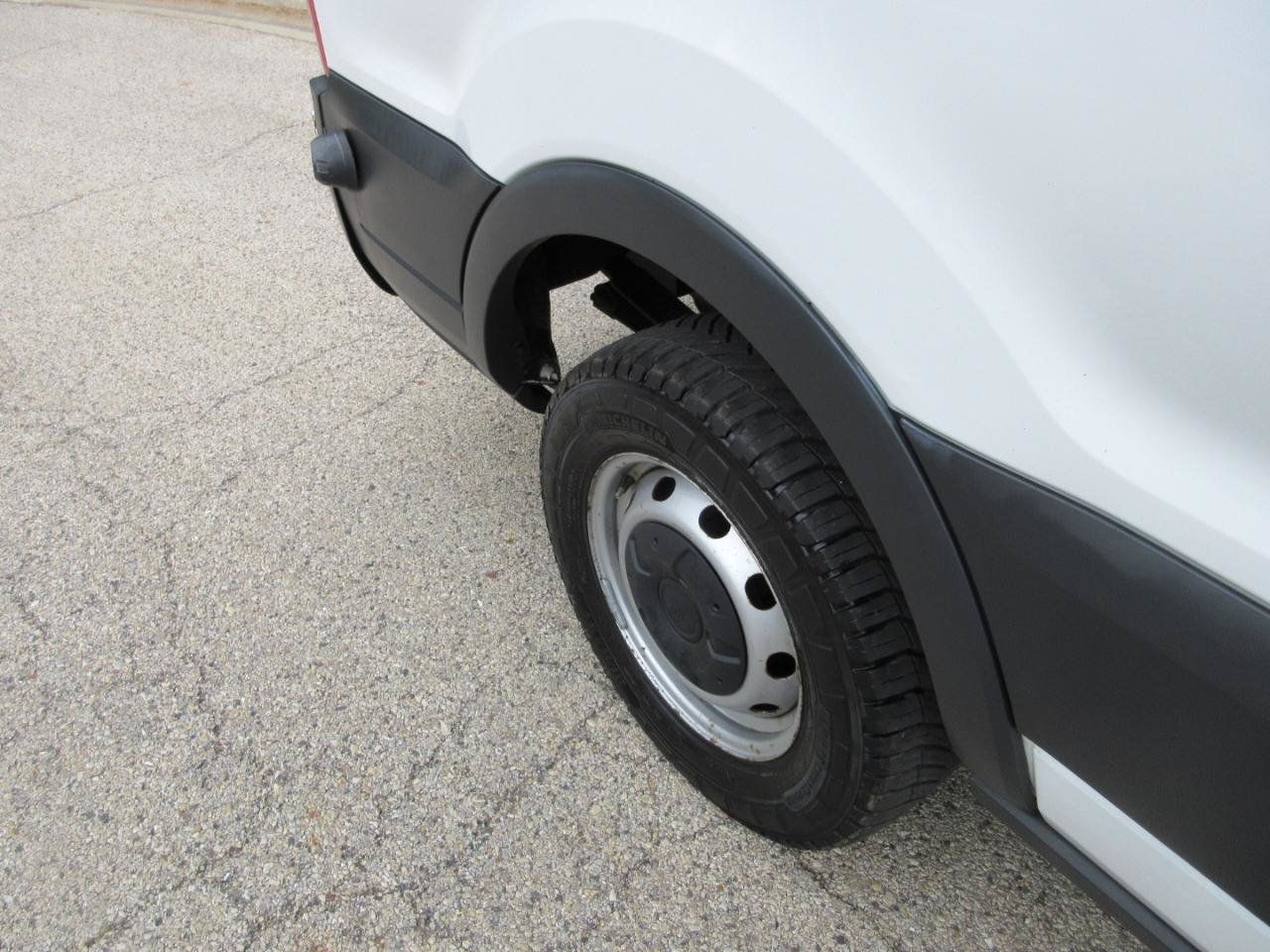 Used 2016 Ford Transit 150 148 Medium Roof RWD image 19