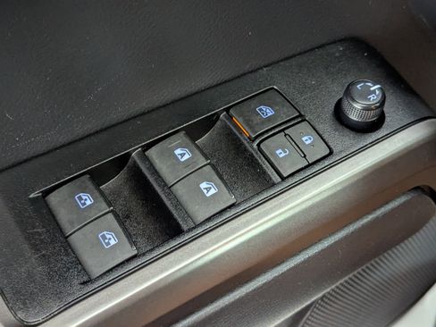 Used 2023 Toyota Tacoma SR5 RWD image 21