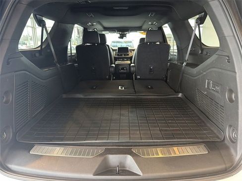Certified 2024 Chevrolet Suburban High Country image 16