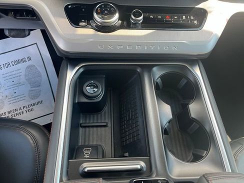 Used 2025 Ford Expedition Max Active image 25