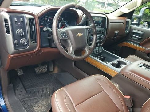 Used 2016 Chevrolet Silverado 2500 High Country w/ Duramax Plus Package AWD/4WD image 19