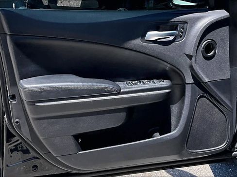 Used 2019 Dodge Charger SXT w/ Leather Interior Group RWD image 26