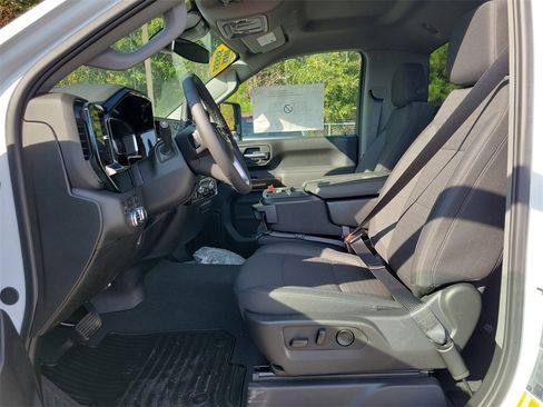 New 2025 GMC Sierra 2500 SLE w/ SLE Convenience Package image 15