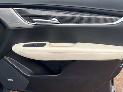 Used 2021 Cadillac XT5 Sportv image 14