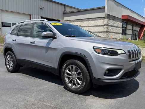 Used 2020 Jeep Cherokee Latitude Plus AWD/4WD image 24