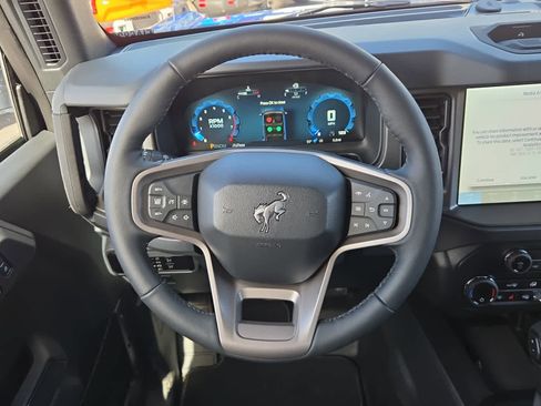 New 2026 Ford Bronco Badlands w/ Sasquatch Package image 32