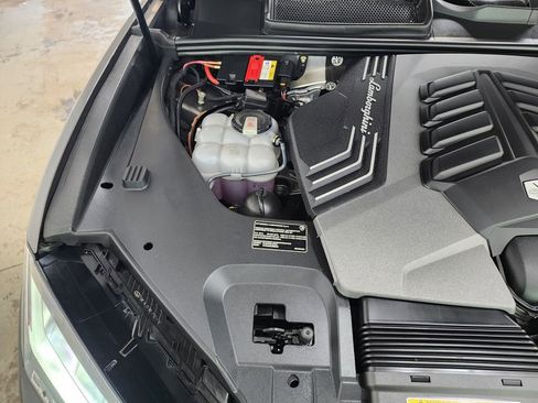 Used 2022 Lamborghini Urus image 42