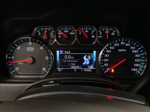 Used 2019 Chevrolet Suburban LT AWD/4WD image 21