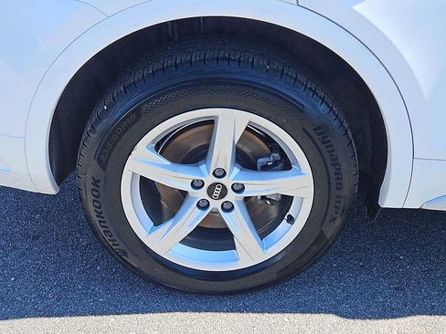 Used 2023 Audi Q5 2.0T Premium w/ Convenience Package AWD/4WD image 7