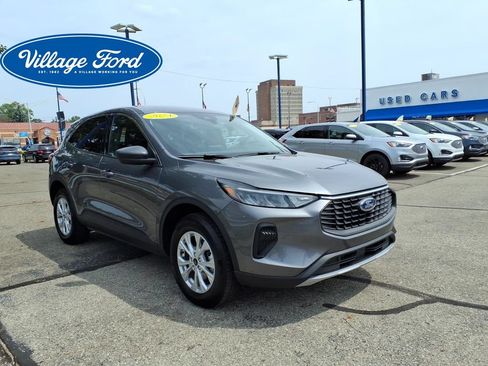 Certified 2024 Ford Escape Active AWD/4WD image 4