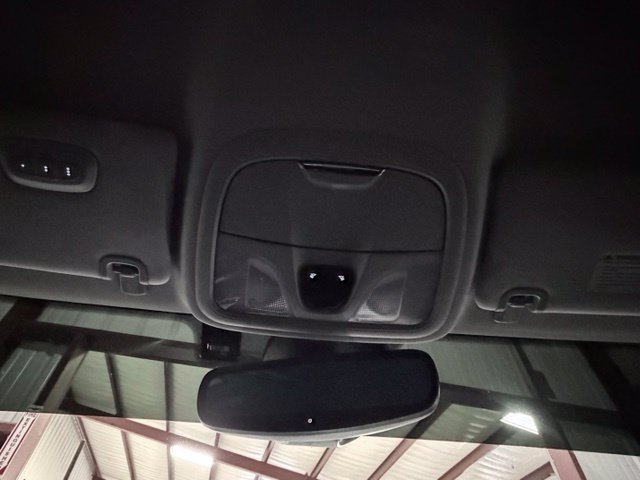 Used 2022 Jeep Cherokee Latitude Lux FWD image 31