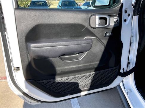 Used 2024 Jeep Wrangler Unlimited Rubicon image 20