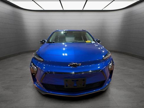 Used 2022 Chevrolet Bolt EUV Premier w/ Sun & Sound Package image 8