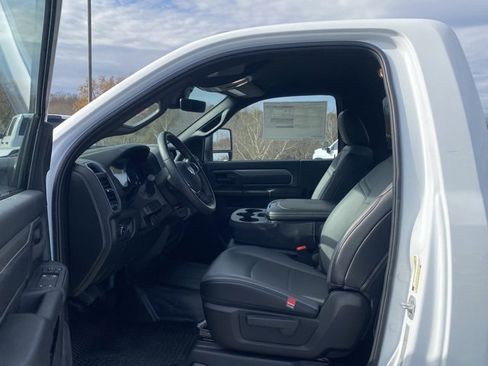 New 2026 RAM 3500 Tradesman w/ Chrome Appearance Group image 14