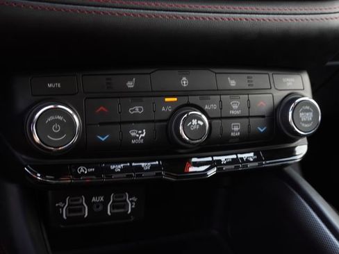 Certified 2025 Dodge Durango GT AWD/4WD image 25
