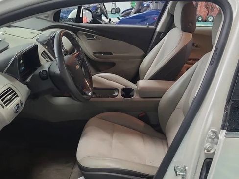 Used 2013 Chevrolet Volt Premium w/ Premium Trim Package image 8