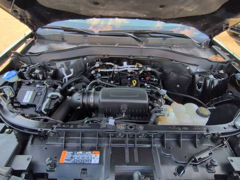 Used 2023 Ford Explorer XLT w/ Equipment Group 202A image 15