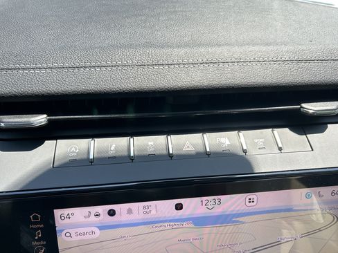 New 2026 Jeep Grand Cherokee L Limited RWD image 31