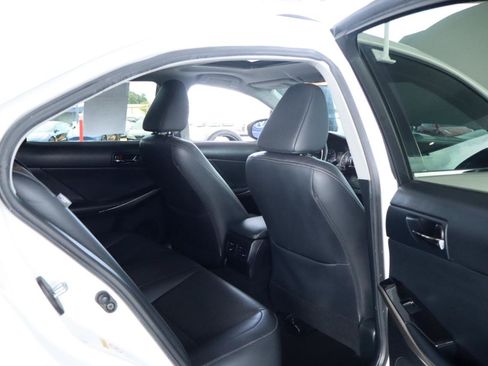 Used 2016 Lexus IS 200t RWD image 32