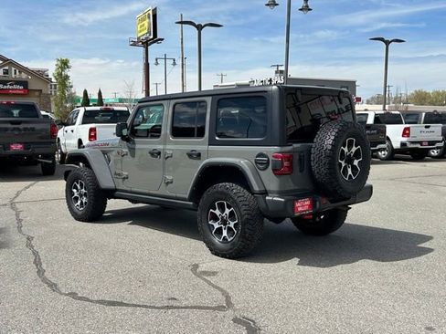 Used 2022 Jeep Wrangler Unlimited Rubicon w/ LED Lighting Group AWD/4WD image 5