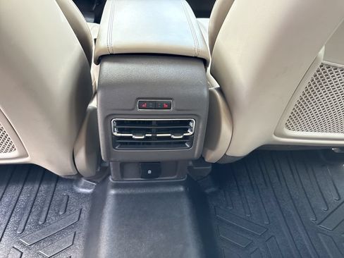 Used 2022 Lincoln Corsair AWD w/ Premium Package image 32
