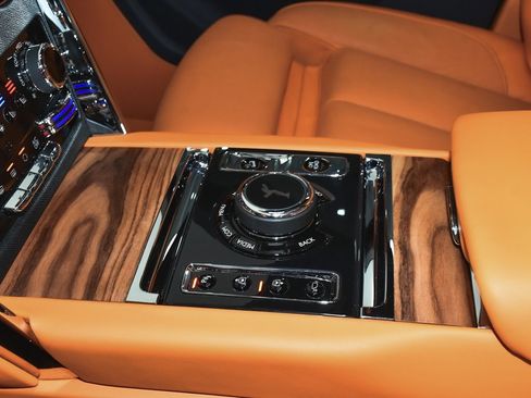 Used 2024 Rolls-Royce Cullinan image 55