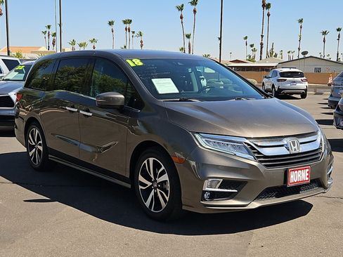 Used 2018 Honda Odyssey Elite image 3