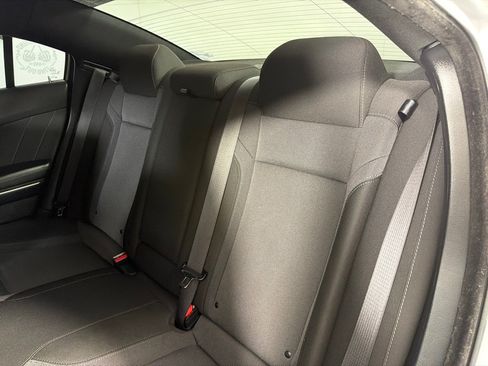 Used 2022 Dodge Charger SXT RWD image 18