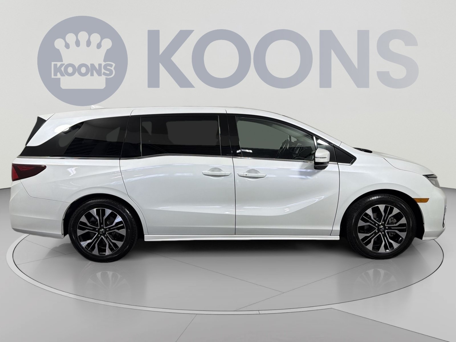 Used 2025 Honda Odyssey Elite image 8