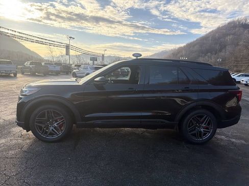 New 2026 Ford Explorer ST w/ Sun And Sound Package AWD/4WD image 8