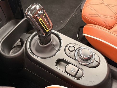 Certified 2024 MINI Cooper SE image 16