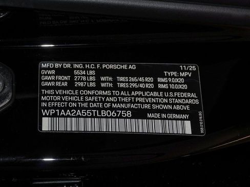 New 2026 Porsche Macan image 28