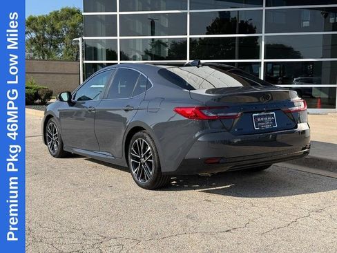 Used 2026 Toyota Camry XLE w/ Premium Package FWD image 5
