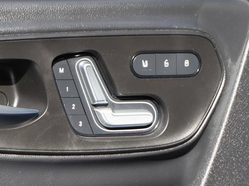 Used 2021 Mercedes-Benz Sprinter 2500 image 25