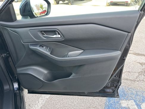 Used 2024 Nissan Rogue SV image 54