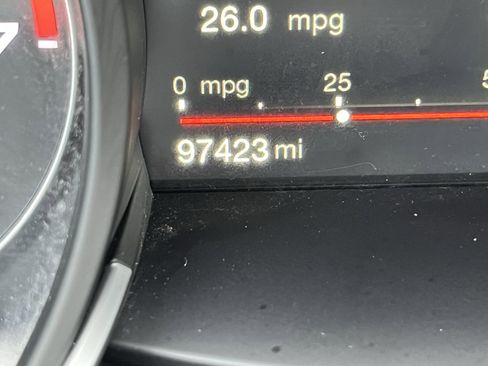 Used 2018 Alfa Romeo Stelvio Ti Sport image 28