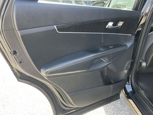Used 2016 Kia Sorento FWD image 18