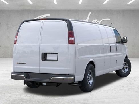 New 2026 Chevrolet Express 3500 Extended image 4
